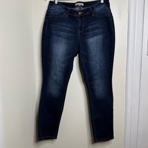 Royalty for Me Wanna Betta Butt Jeans Women’s Size 14W Stretchy 29” Inseam